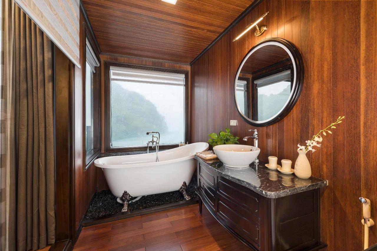 Hotel La Regina Legend Cruise Ha Long Zewnętrze zdjęcie